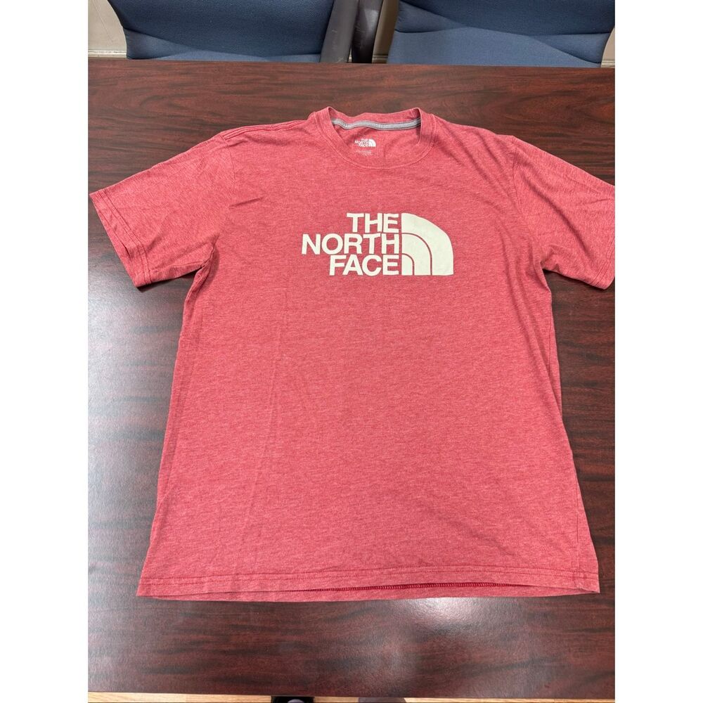 The North Face Mens Standard Fit Brick Red Short Sleeve T-Shirt Size Medium